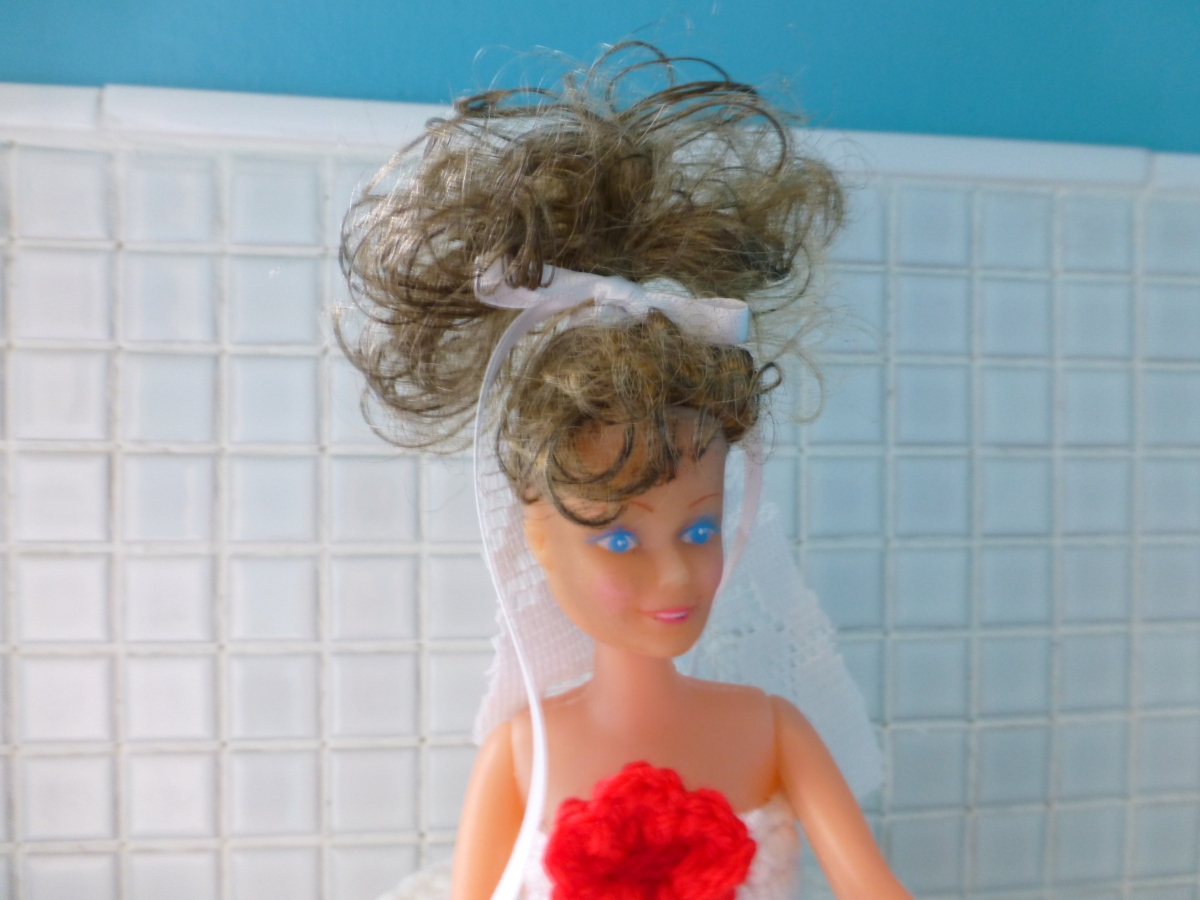 Bride crochet toilet roll doll